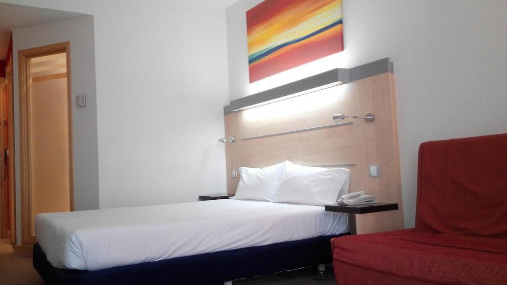סאלט B&B Hotel Girona 3 מראה חיצוני תמונה