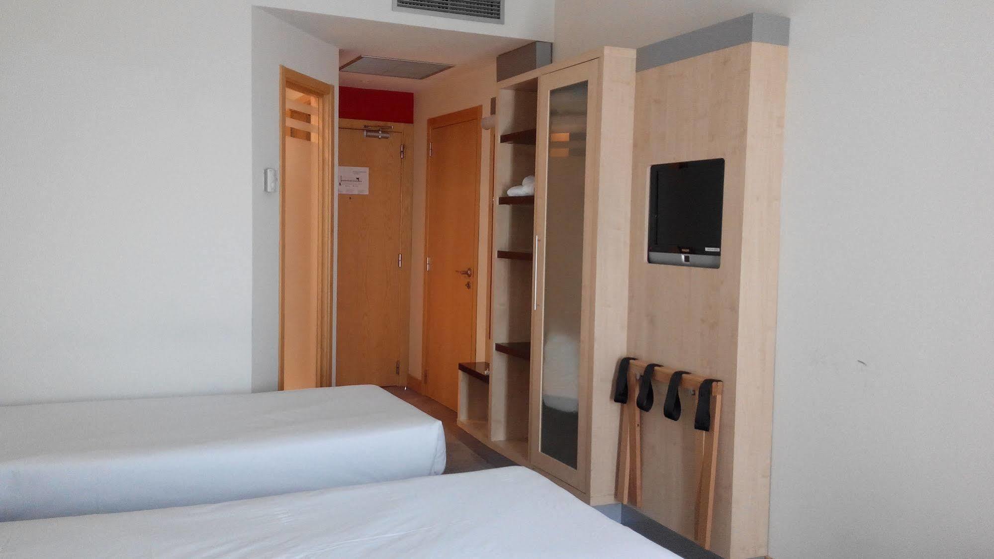 סאלט B&B Hotel Girona 3 מראה חיצוני תמונה